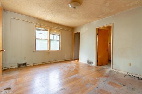 296 Kryder Avenue Akron OH 44305