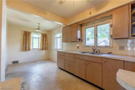 296 Kryder Avenue Akron OH 44305