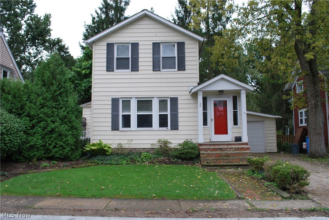 98 Elm Court Chagrin Falls OH 44022