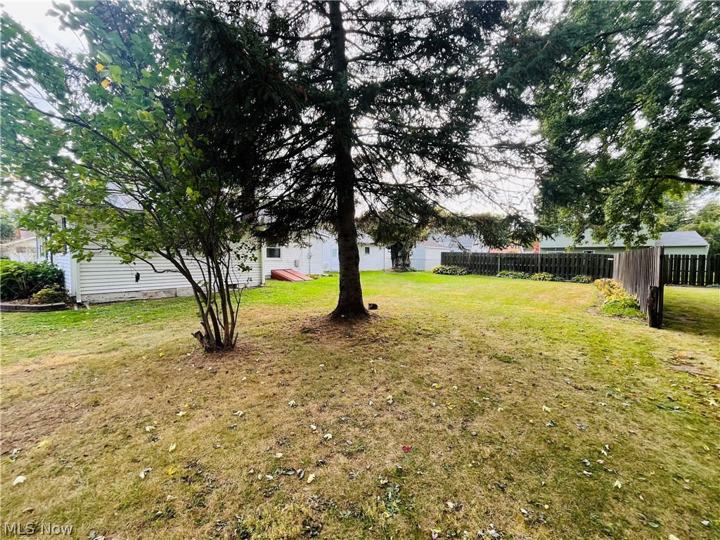 1492 Park Avenue Madison OH 44057