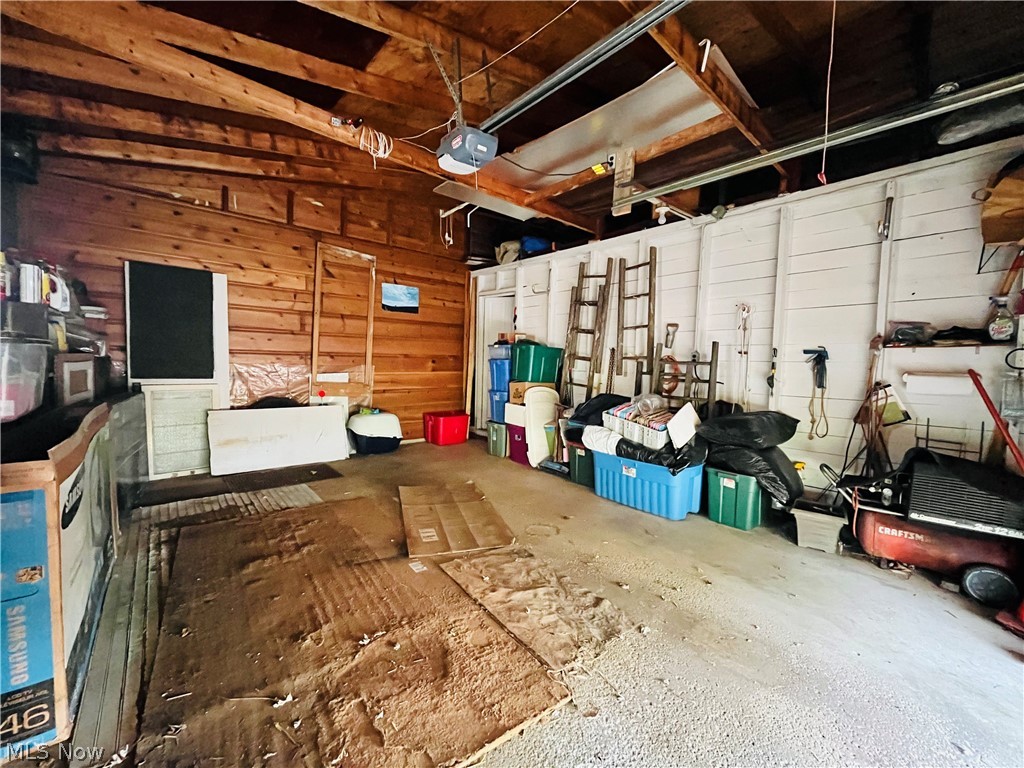 1492 Park Avenue Madison OH 44057