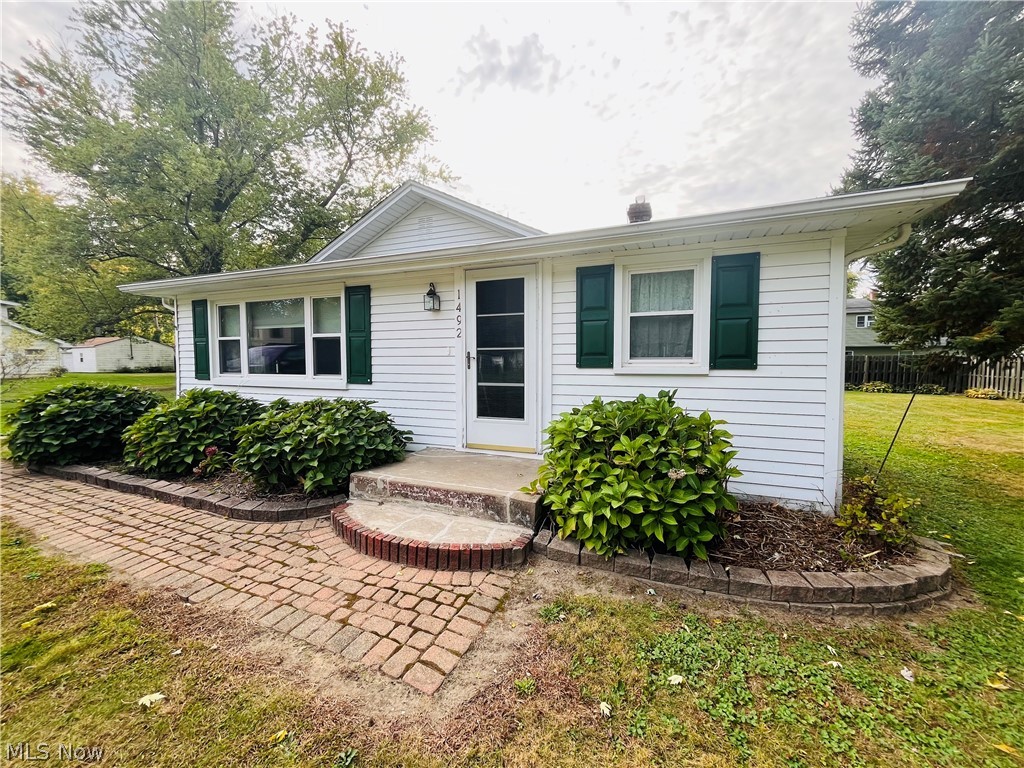 1492 Park Avenue Madison OH 44057