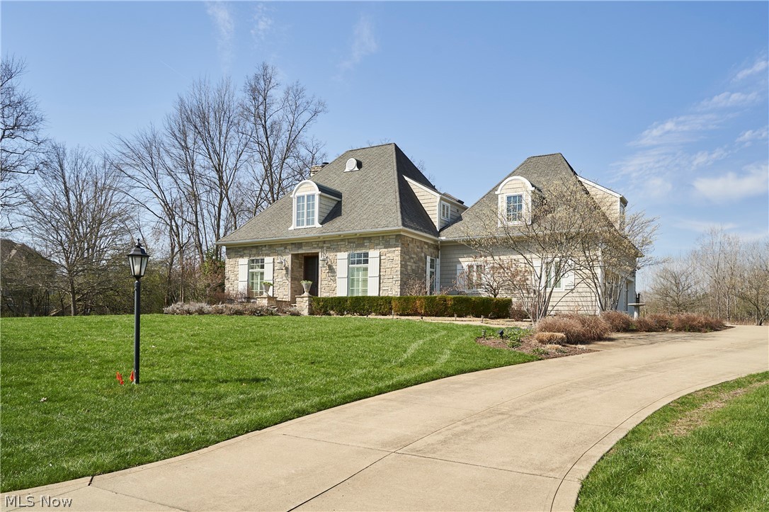 2242 Rock Creek N Akron OH 44333
