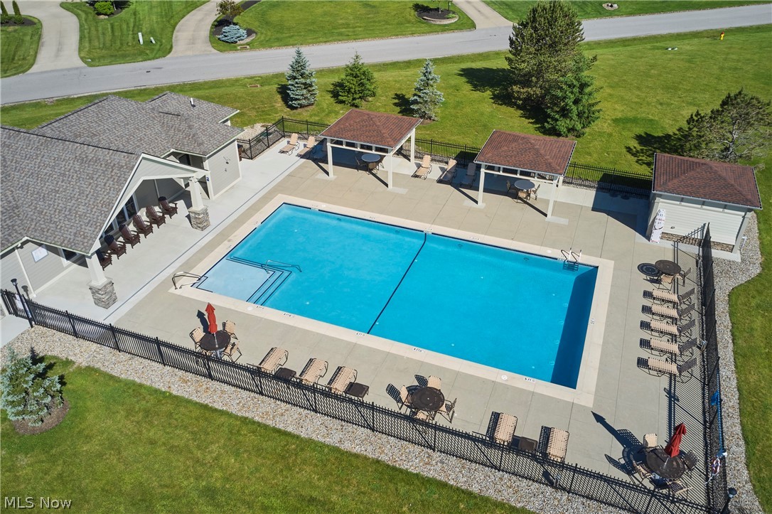 2242 Rock Creek N Akron OH 44333