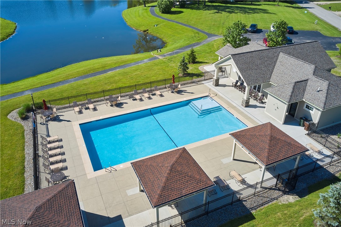 2242 Rock Creek N Akron OH 44333