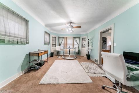 18701 Meredith Avenue Euclid OH 44119