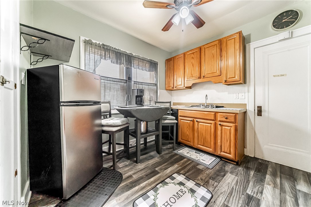 18701 Meredith Avenue Euclid OH 44119