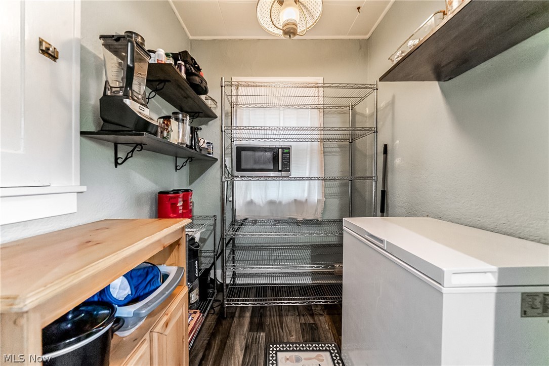 18701 Meredith Avenue Euclid OH 44119