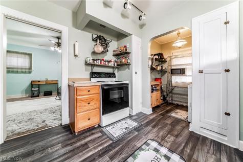 18701 Meredith Avenue Euclid OH 44119