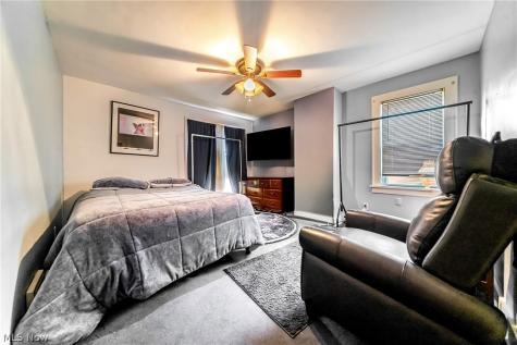 18701 Meredith Avenue Euclid OH 44119