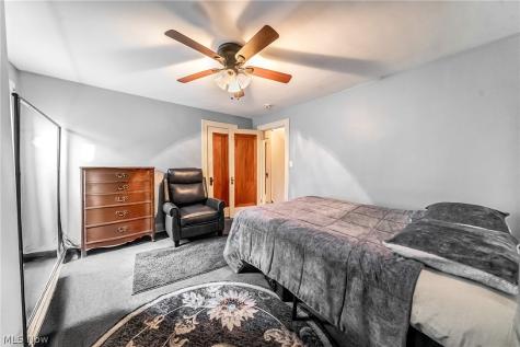18701 Meredith Avenue Euclid OH 44119