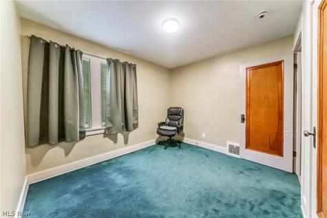 18701 Meredith Avenue Euclid OH 44119