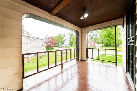 18701 Meredith Avenue Euclid OH 44119