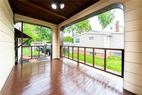 18701 Meredith Avenue Euclid OH 44119