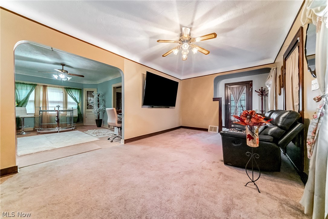 18701 Meredith Avenue Euclid OH 44119