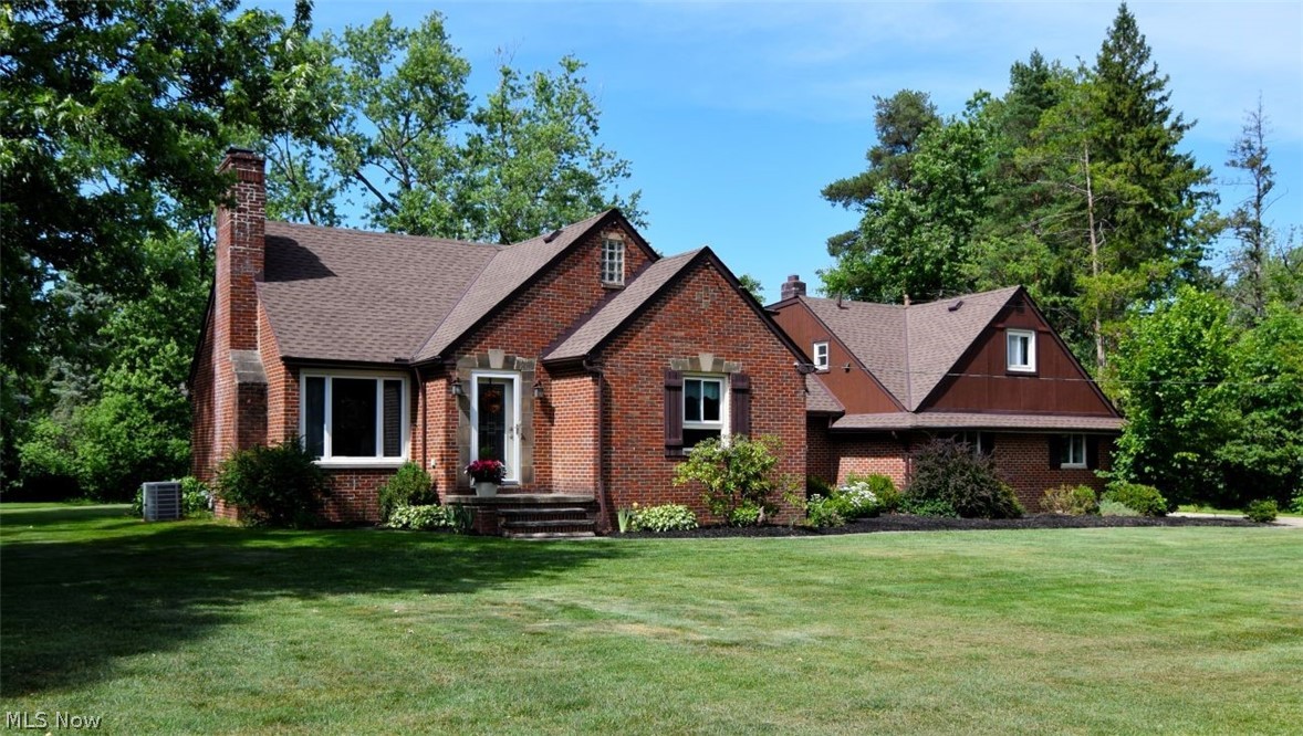 30235 Woodall Drive Solon OH 44139