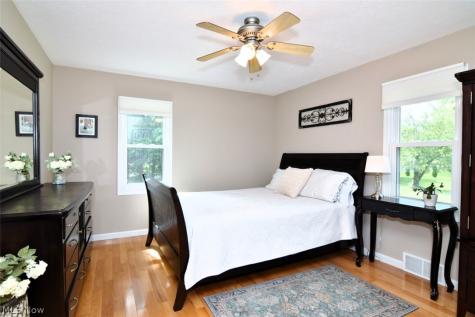 30235 Woodall Drive Solon OH 44139