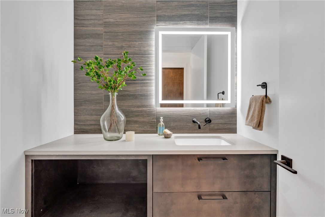 481 Cahoon Road Bay Village OH 44140