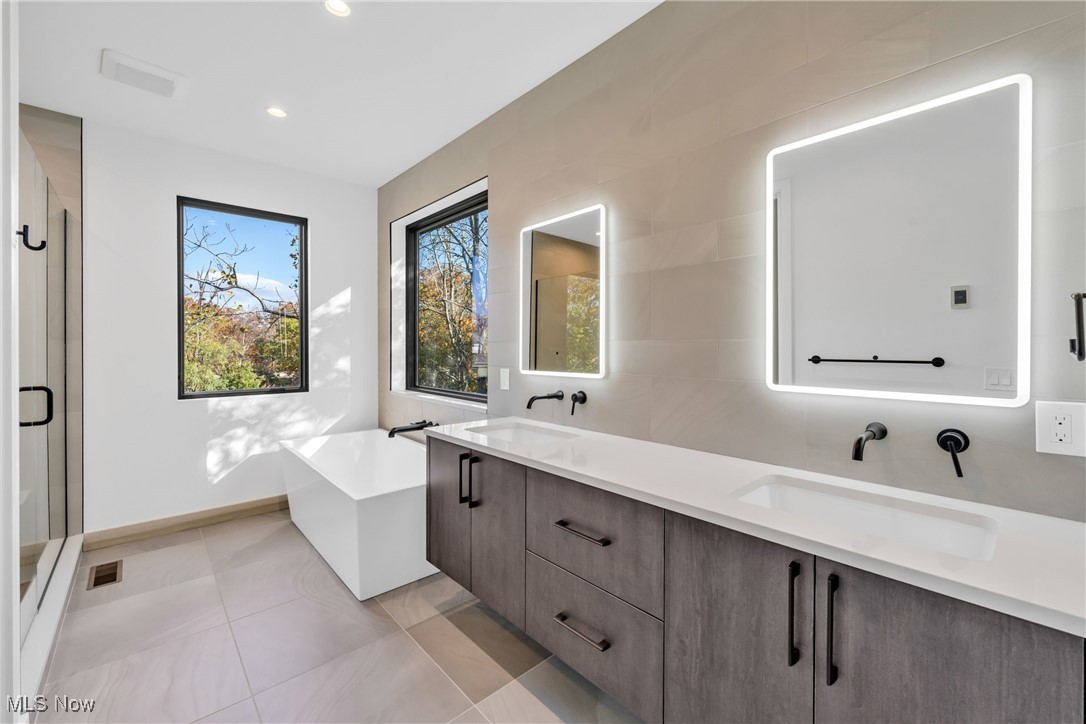 481 Cahoon Road Bay Village OH 44140