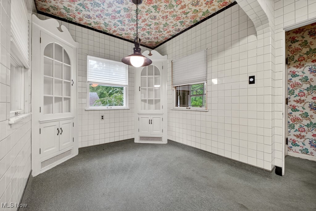 27511 White Road Willoughby Hills OH 44094