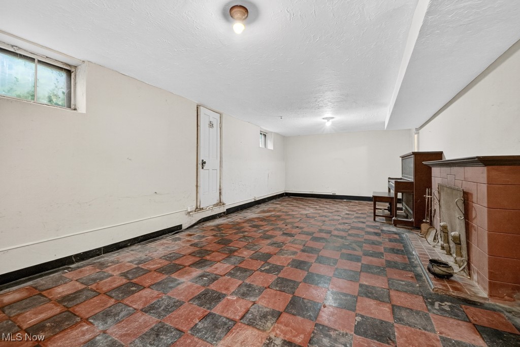 27511 White Road Willoughby Hills OH 44094