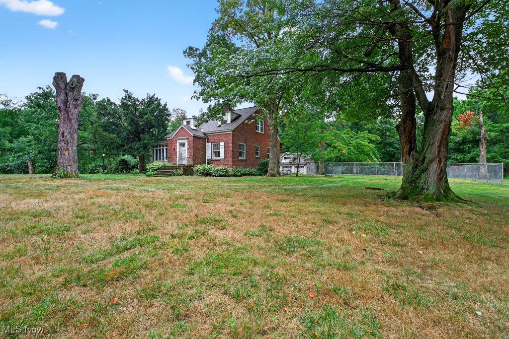 27511 White Road Willoughby Hills OH 44094