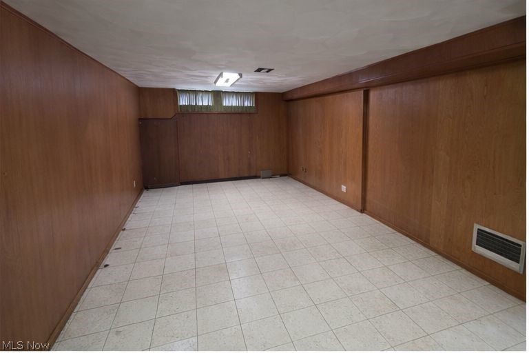 10801 Blossom Avenue Parma OH 44130