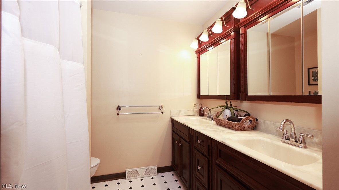 539 Hickory Hollow Drive Canfield OH 44406