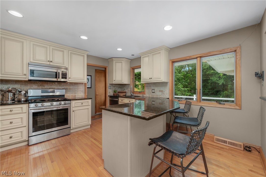 2600 Somia Drive Parma OH 44134