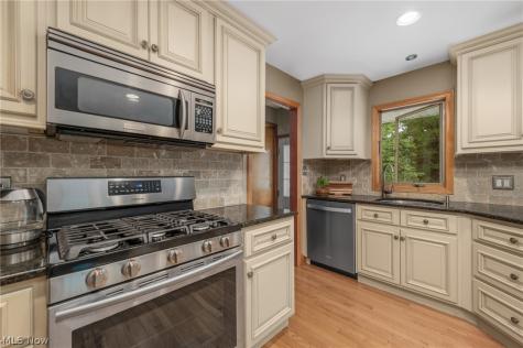 2600 Somia Drive Parma OH 44134