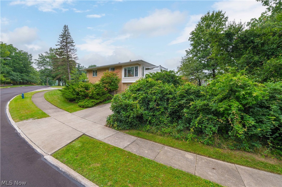 2600 Somia Drive Parma OH 44134