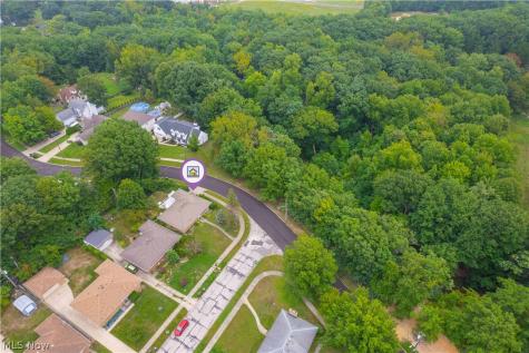 2600 Somia Drive Parma OH 44134