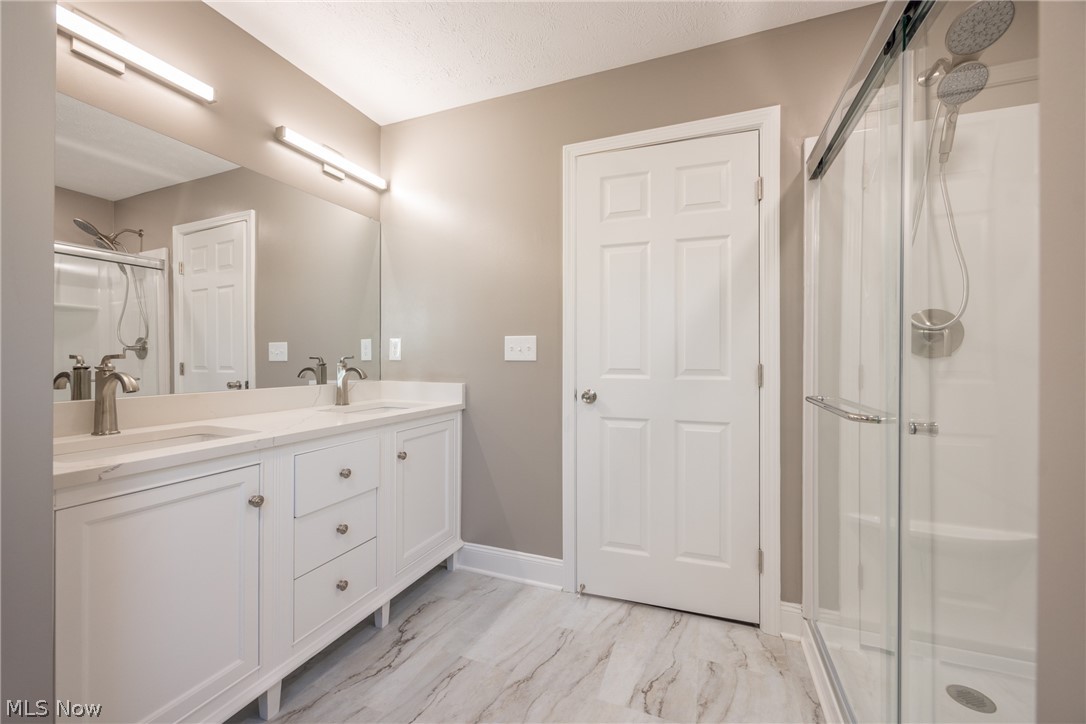1738 E 298th Street Wickliffe OH 44092