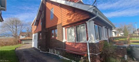 374 Lora Avenue Youngstown OH 44504
