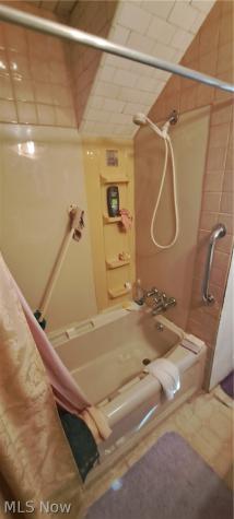 374 Lora Avenue Youngstown OH 44504