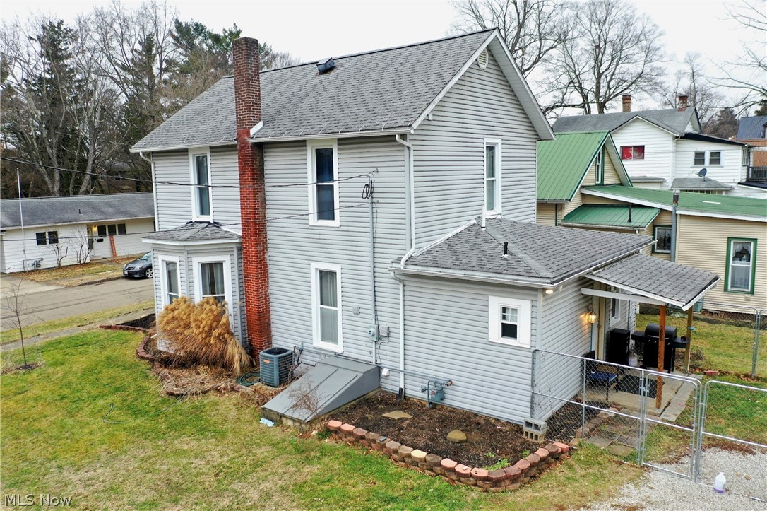 285 S Crawford Street Millersburg OH 44654