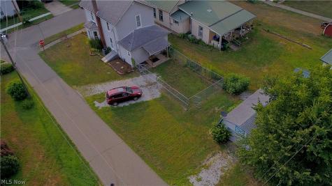285 S Crawford Street Millersburg OH 44654