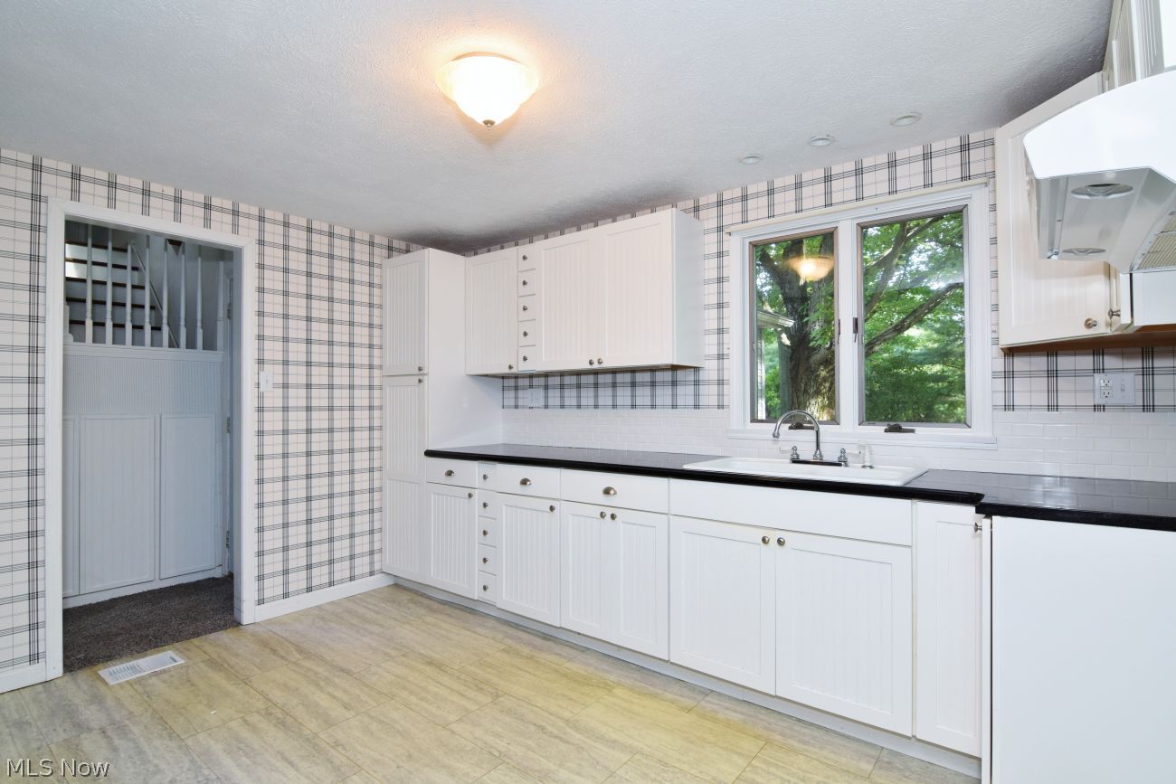 10006 Bell Road Newbury OH 44065