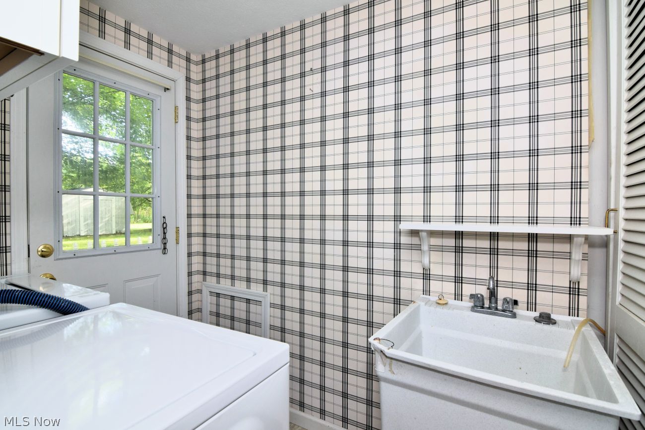 10006 Bell Road Newbury OH 44065