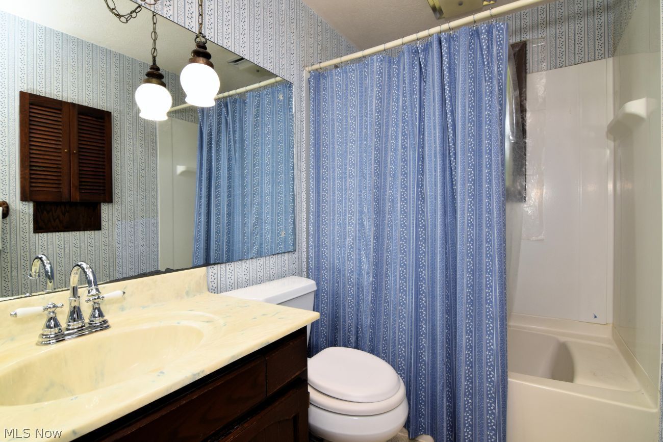 10006 Bell Road Newbury OH 44065
