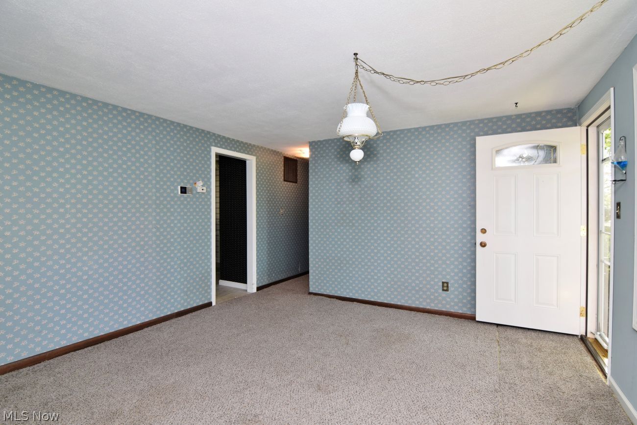 10006 Bell Road Newbury OH 44065