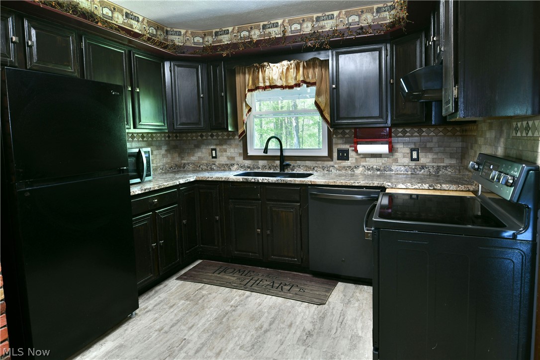 34 Hickory Trace Drive Girard OH 44420