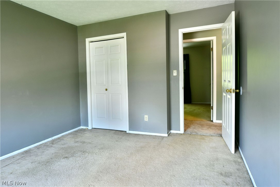 34 Hickory Trace Drive Girard OH 44420