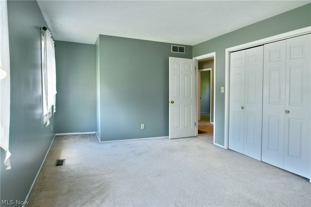 34 Hickory Trace Drive Girard OH 44420