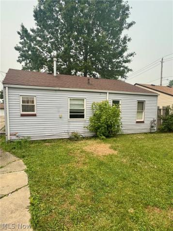 12009 Summerland Avenue Cleveland OH 44111