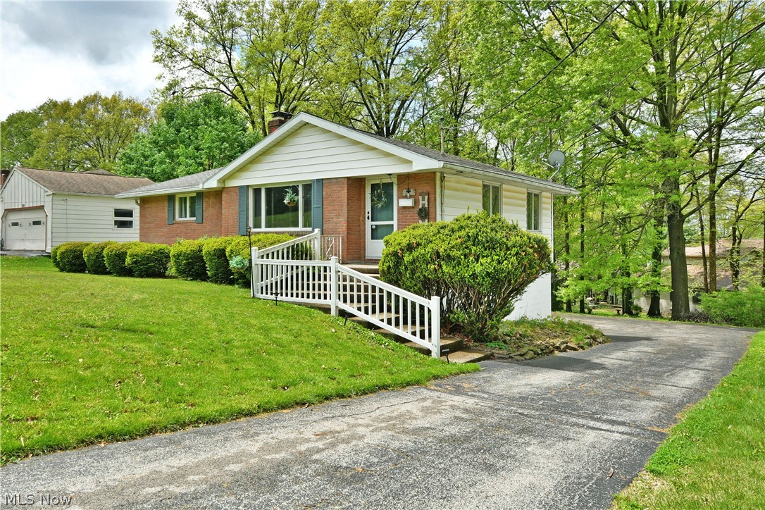 804 Hartzell Avenue Niles OH 44446