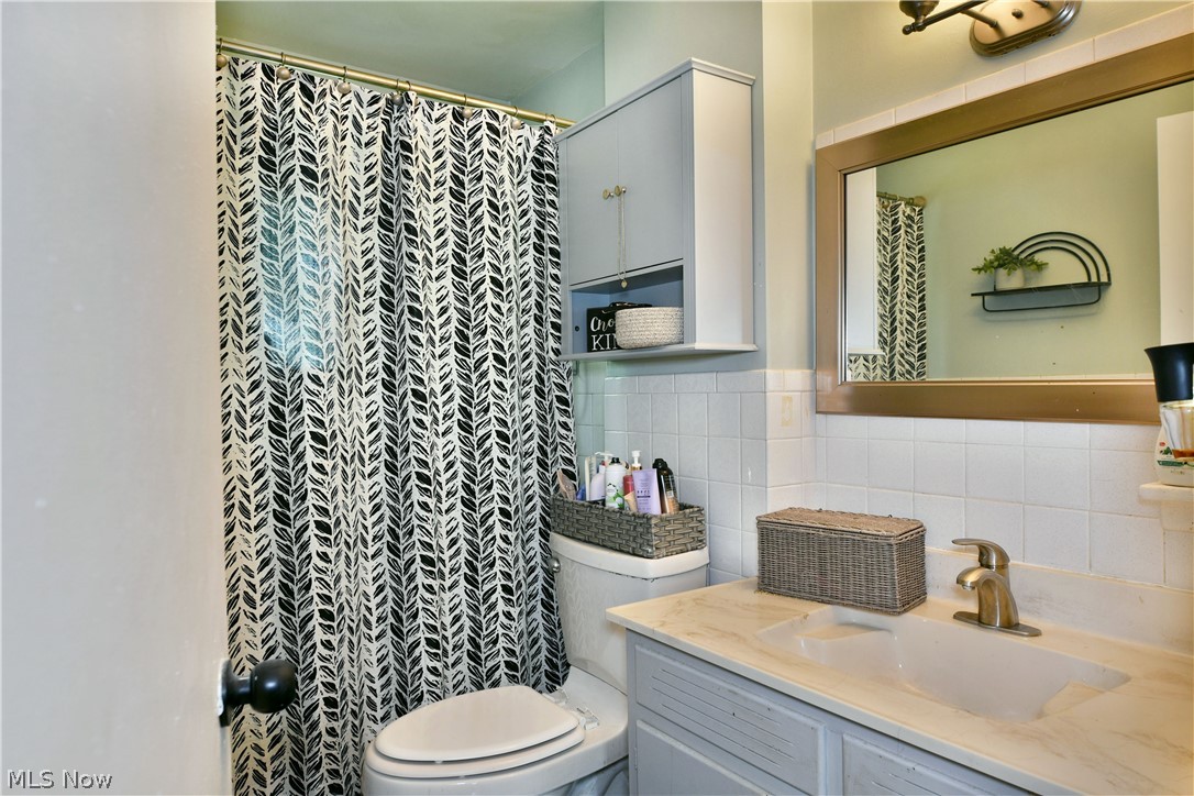 804 Hartzell Avenue Niles OH 44446
