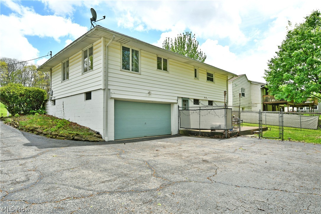 804 Hartzell Avenue Niles OH 44446