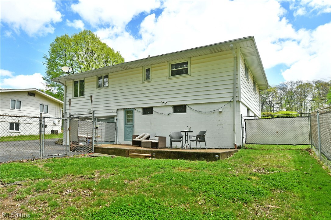 804 Hartzell Avenue Niles OH 44446