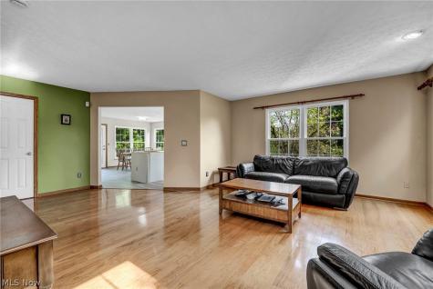 2573 Stonecreek Drive Akron OH 44320